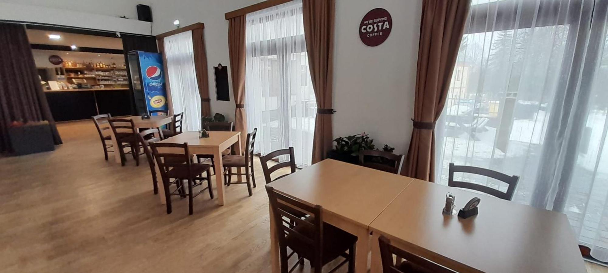 Penzion A Restaurace U Sousedu สตราชนี ภายนอก รูปภาพ